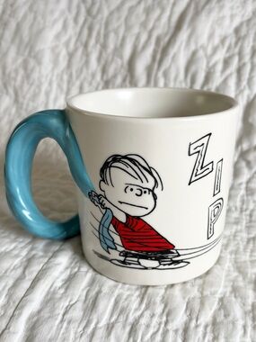 Hallmark Linus and Snoopy Mug Blankie Blanket Handle 3D Coffee Cup 17 oz Peanuts